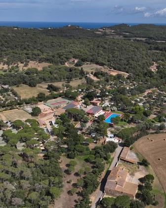 ✨ Viu la natura des d'una altra perspectiva ✨ Així es veu el nostre paradís des de les altures: un càmping env