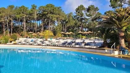 Les premiers rayons de soleil sont là 🌞 Et l’envie de vacances aussi… Un plongeon dans la piscine, et la déten