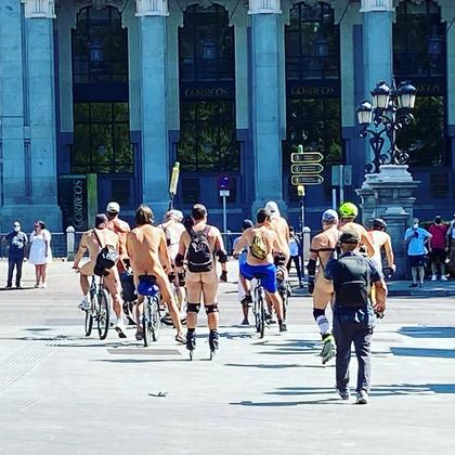 #ciclonudista #ciclonudista2020 #ciclonudistamadrid #desnudosanteeltráfico