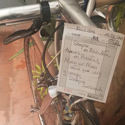 #poemasdebarra #FL #poesíaeninstagram #poesía #poemas #escapril2021 #bicicleta #enporretas #ciclonudista #sonr