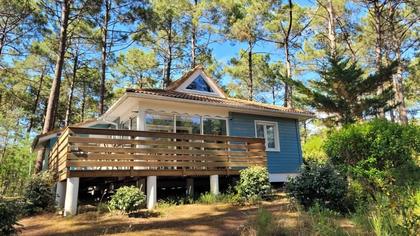 ☀️ Il fait chaud ? Direction La Jenny ! Un chalet sous les pins, l'océan à deux pas et l'impression d'être en 