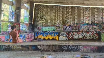 Journée photo #naturiste en #urbex avec l’association naturiste phocéenne de #marseille #naturistes #naturisme