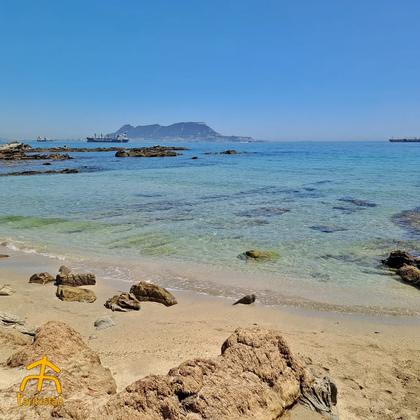 Punta Carnero, bahía de Algeciras, Tarikistán #andalbikedelestrecho #puntacarnero #playanudista #Tarikistán