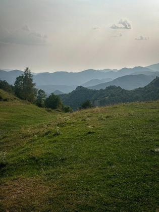 Encore les Pyrénées Catalanes Rando bien sportive, 18km 850 D+, majoritairement au naturel Départ tardif pour 